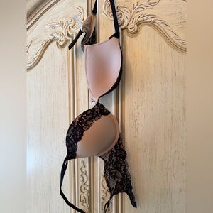 Elegant Lace Plunge Push-Up Bra - Black